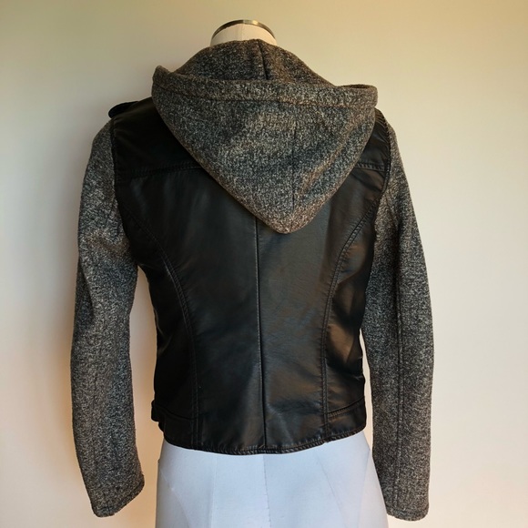 **SOLD** Moto jacket. Faux leather and sweatshirt - Picture 4 of 5